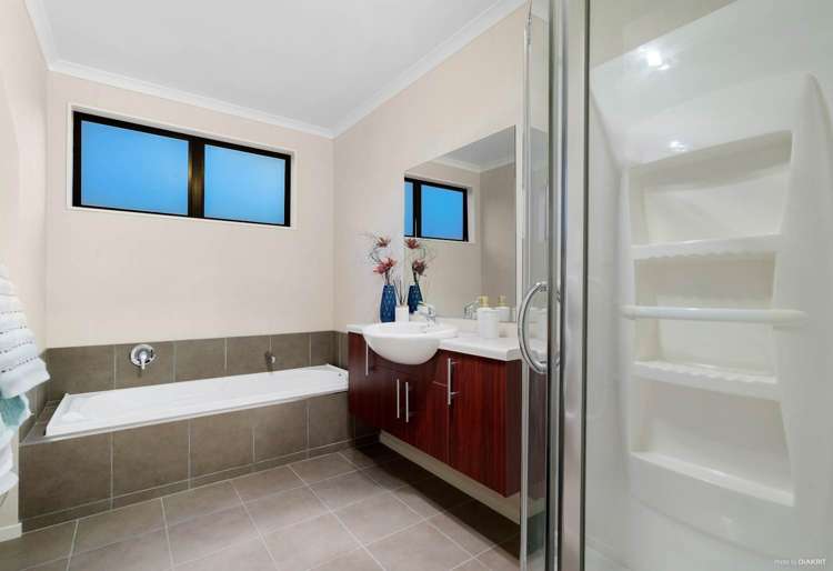 4A Dapple Place Flat Bush_12