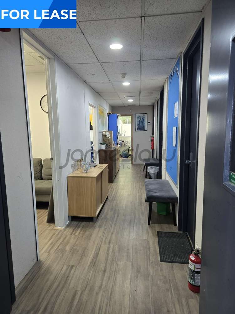 Ground Floor/5 William Pickering Drive Rosedale_1