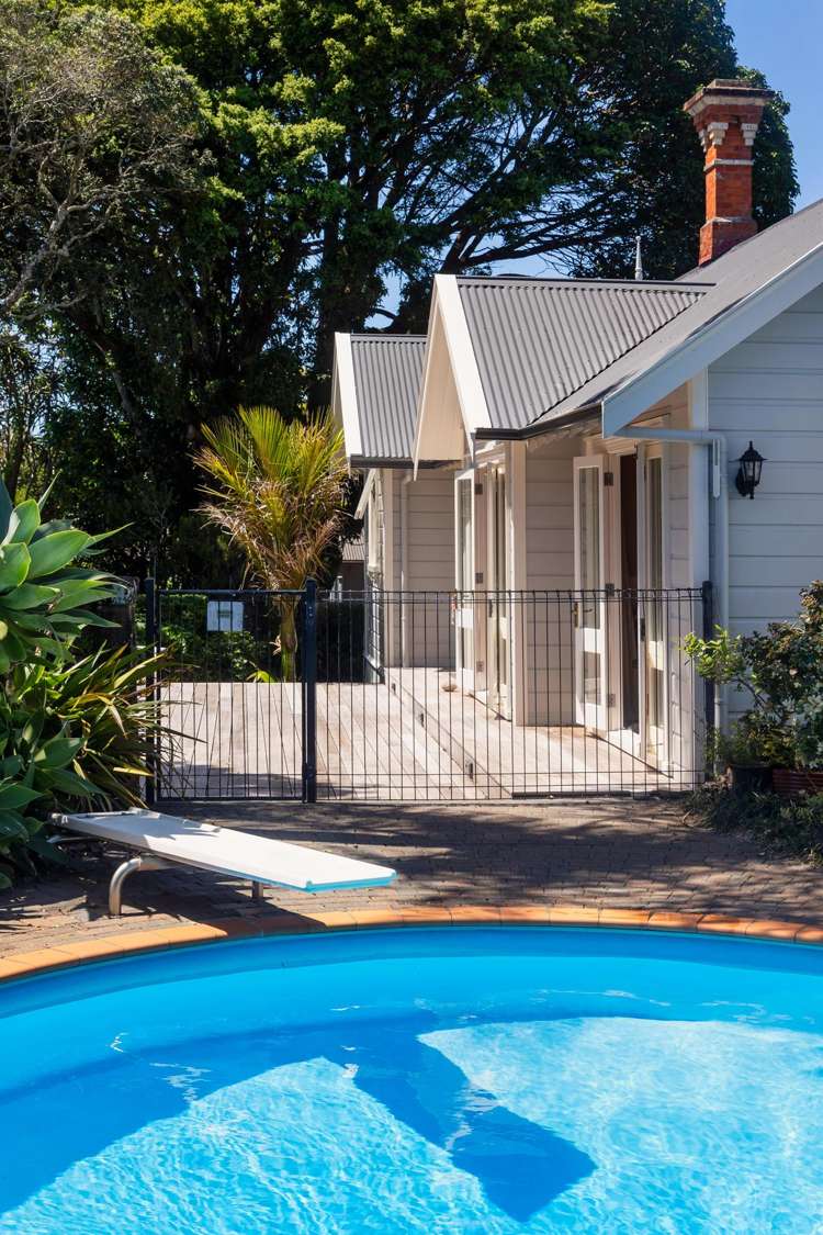 707 & 707B New North Road Mount Albert_42