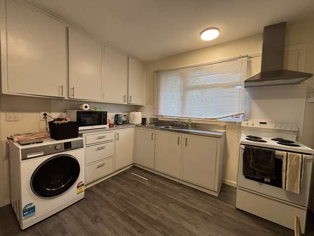 2/597 Cashel Street Linwood_1