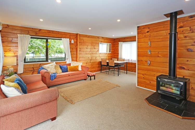 2/134 Clevedon Road Papakura_3