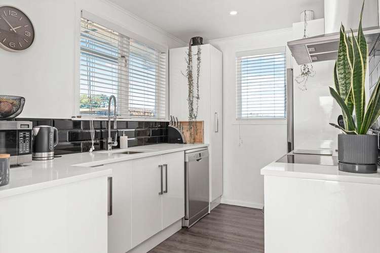 362 Somerset Road Carterton_3