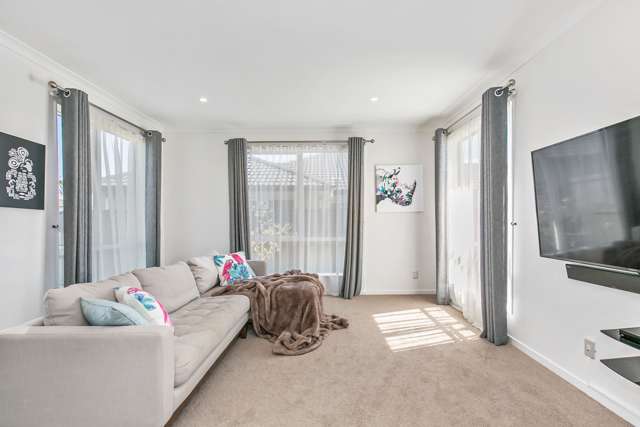 3 Defender Crescent Beachlands_4