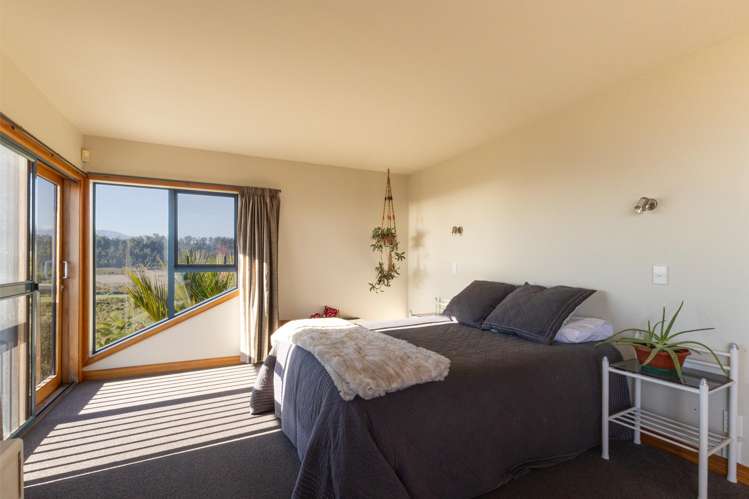 109 The Strand Ōkārito_11