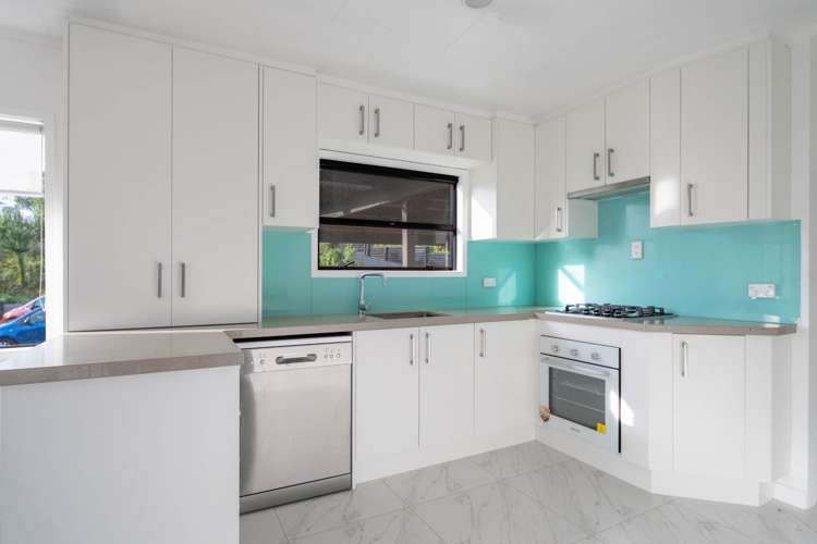 116 The Avenue Lucas Heights_9