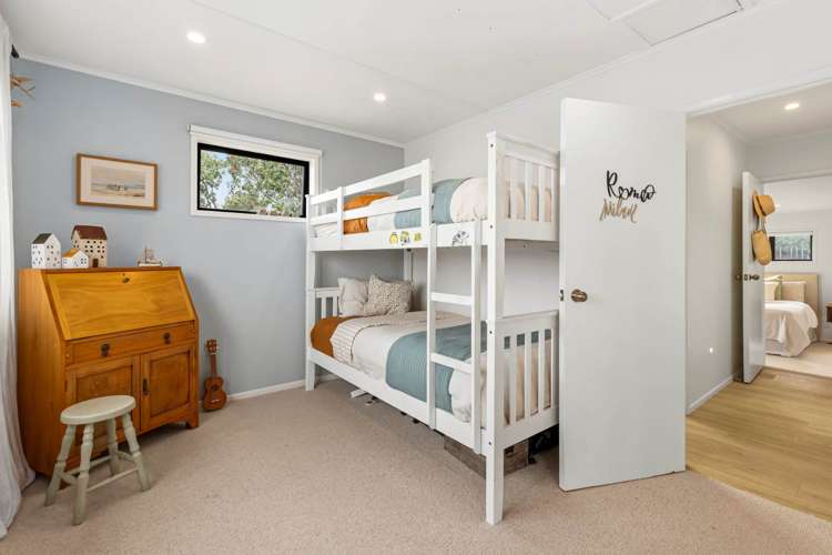 18 Albatross Road Red Beach_12