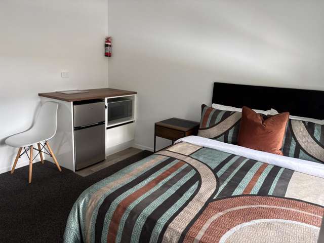 2B/23 Hibiscus Avenue Hamilton Lake_1