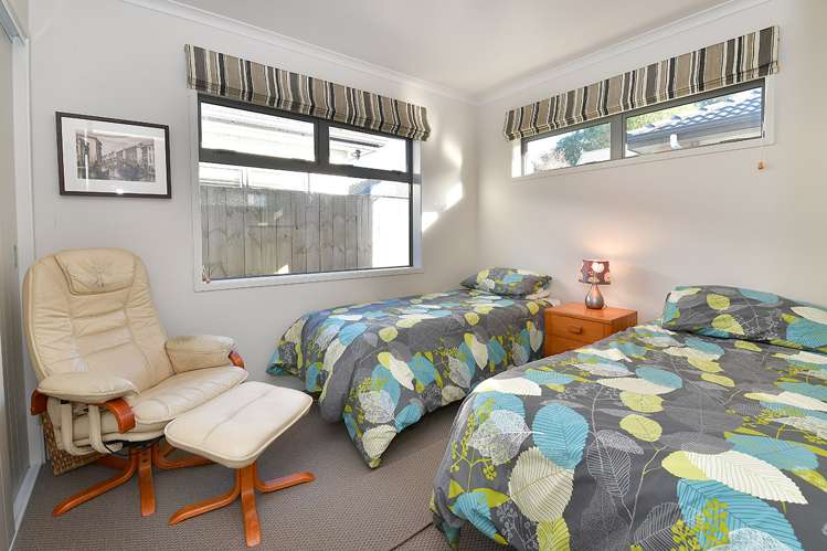 2 Forest Glen Orewa_16