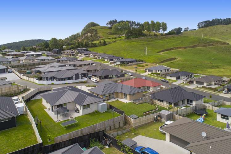 171 Ballintoy Park Drive Welcome Bay_24