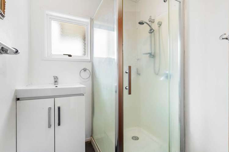 525 Massey Road Mangere_14