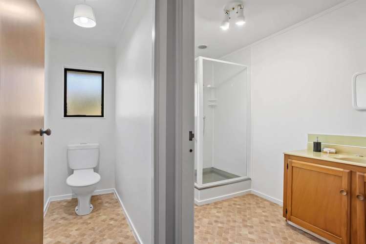 1/20 Sturges Road Henderson_15