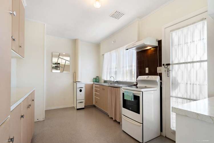 80 Te Atatu Road Te Atatu South_11