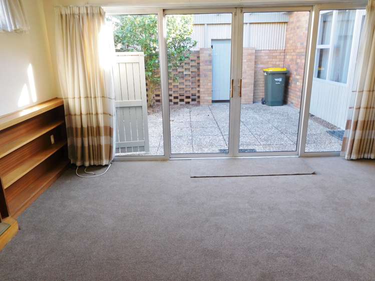 2/50 Kitchener Road Milford_5