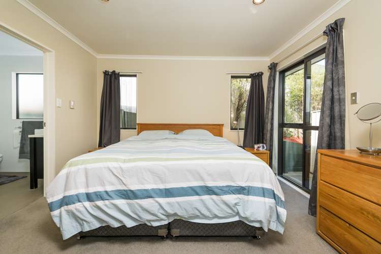 7 Northbrook Close Greenhithe_9