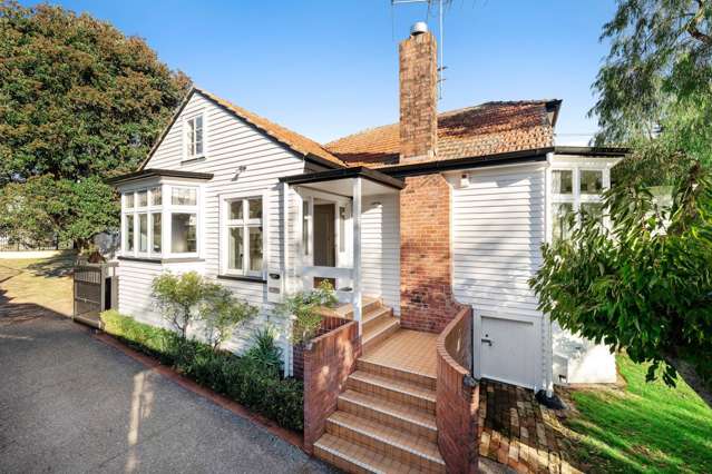 Quarter Acre Family Retreat – DGZ