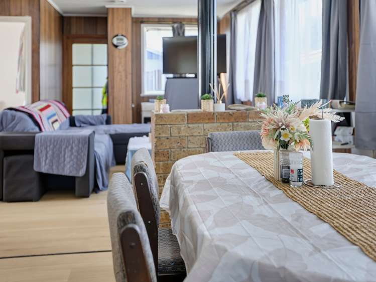 8 Hingaia Street_2