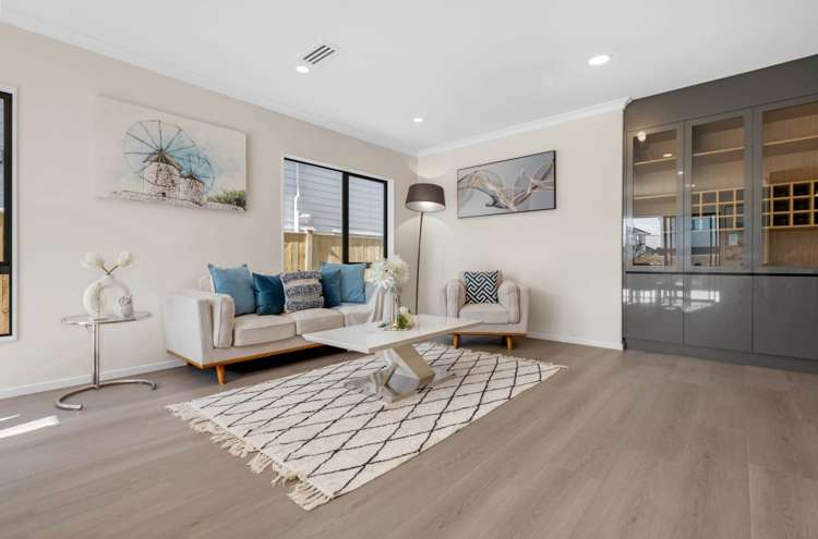 6 Knockanara Drive Flat Bush_11