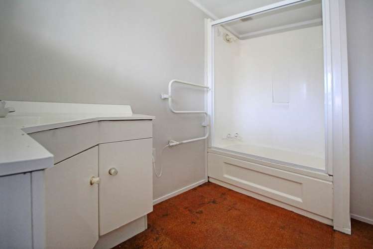 1/3 Fifeshire Street Belmont_11