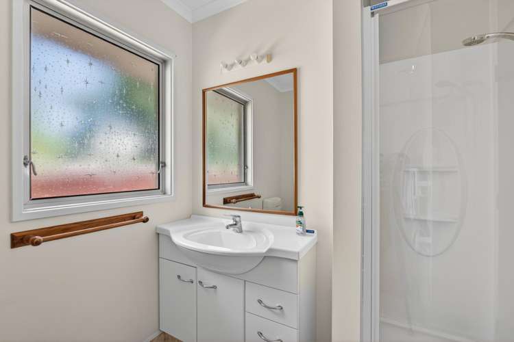 13A Bowling Road Greenmeadows_14