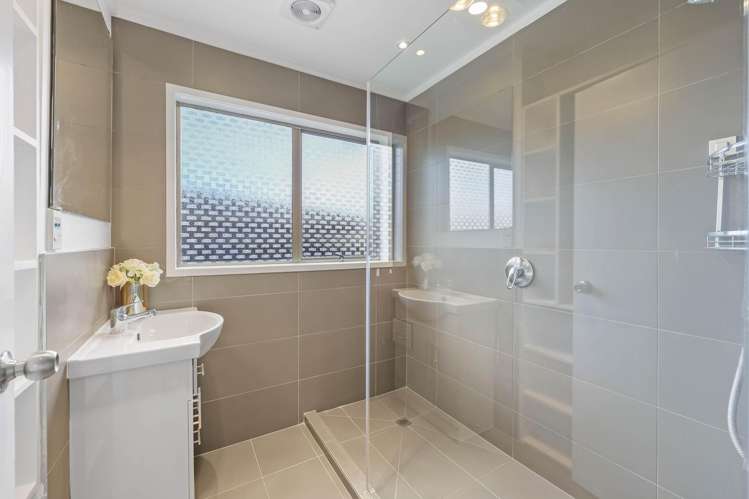 34 Beechdale Crescent Pakuranga Heights_11