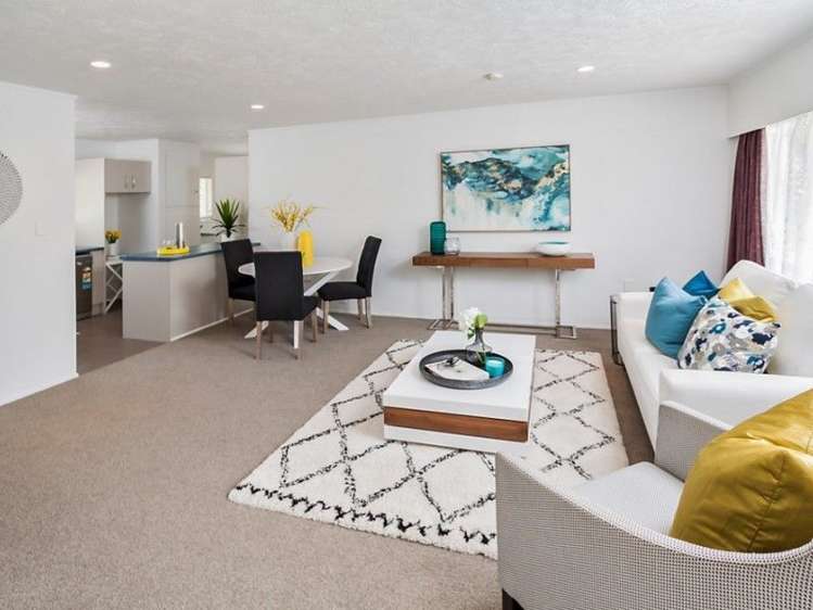 2/11a Baird Street Howick_6