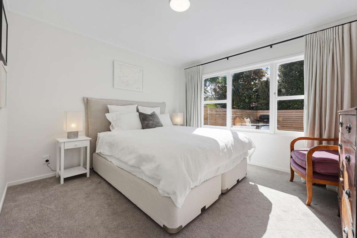 2/120 Orakei Road_4