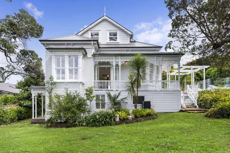 Richard and Paula Sigley found a buyer for the home on Masons Avenue, in Auckland's Herne Bay, in less than a month. Photo / Supplied