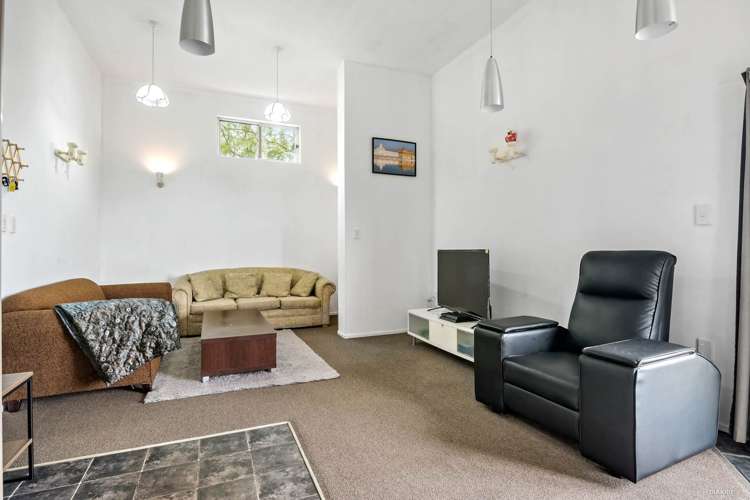 627 Glenfield Road Totara Vale_11