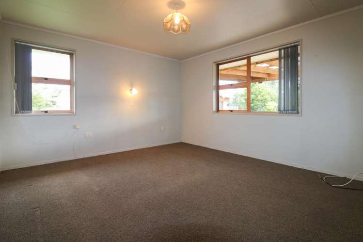 39 Knorp Street Halcombe_9