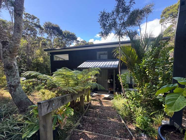 76 Waiheke Road Waiheke Island_1