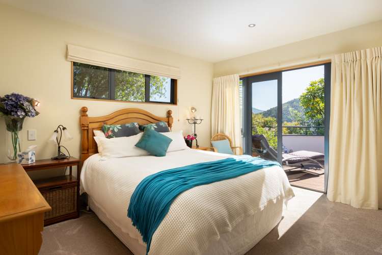 8 Moana Heights Waikawa_11