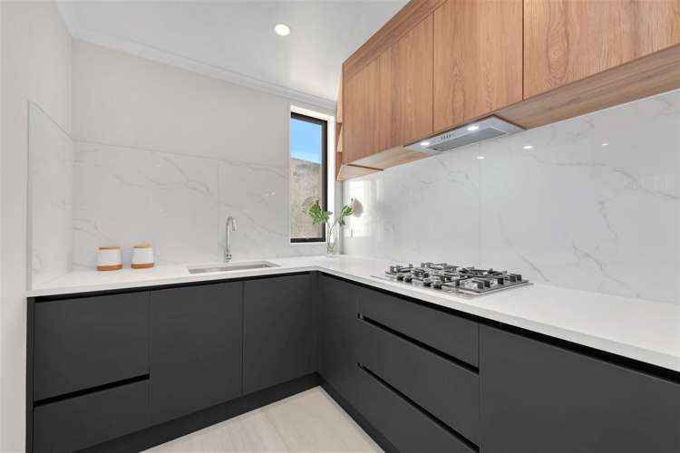 84 Koromeke Street Flat Bush_14