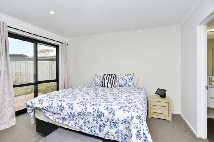 30 Quinn Crescent Woodend_10