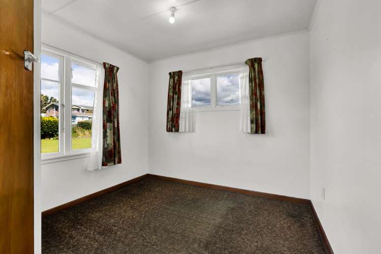 6 Mace Terrace Oakura_12