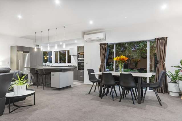 87 Travis Country Drive Burwood_4