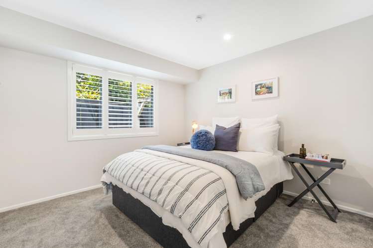 100 Beach Road Mellons Bay_22