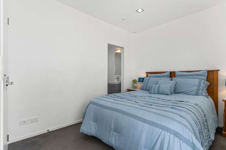 B107/525 East Coast Road Browns Bay_7