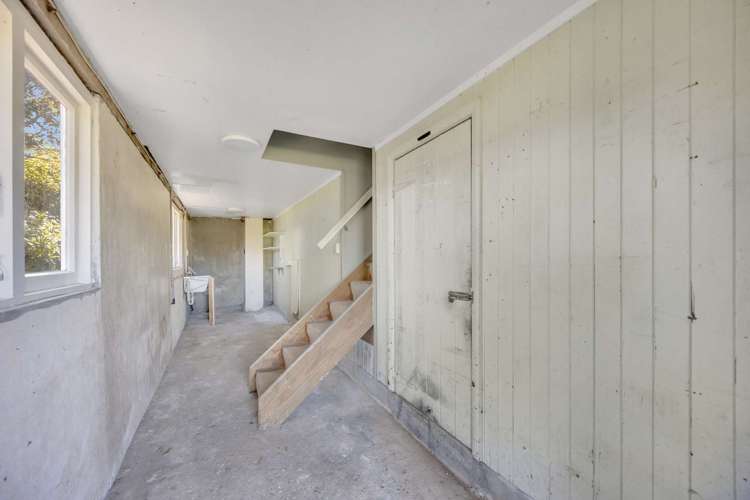 8 Montgomery Avenue Karori_12