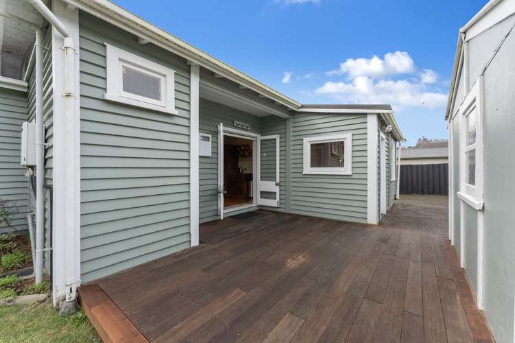 27 Manuka Street Otaki Beach_19