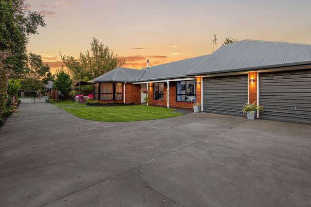 Stunning Reno, 4-Car Garage or Hidden Bonus