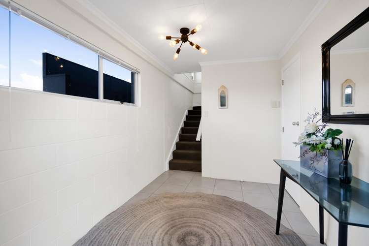 1 Cabot Place Frankleigh Park_30