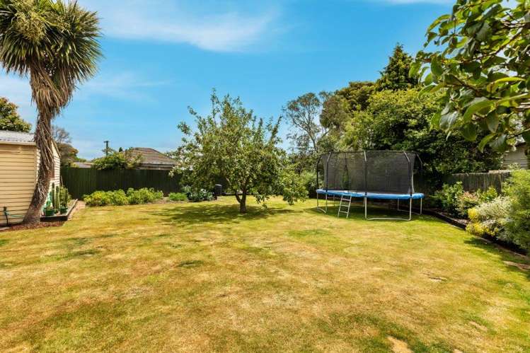 16 Adams Place Woolston_22