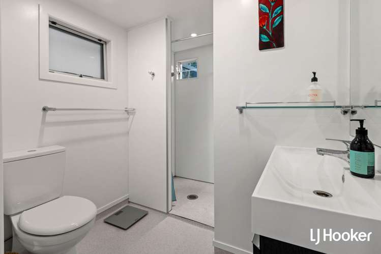 64 Beach Road Waihi Beach_14