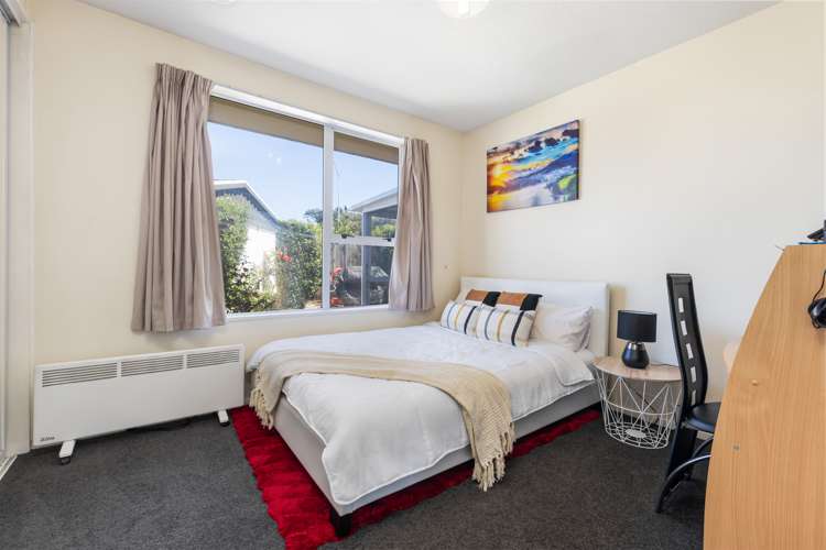 2/18 Dumfries Drive Hei Hei_11