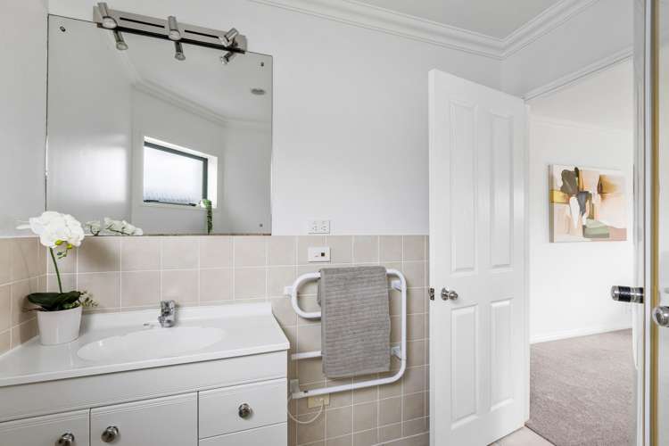179 Lakeside Drive Orewa_10