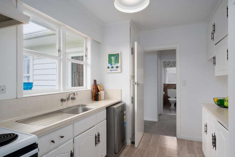 128 Helston Road Paparangi_6