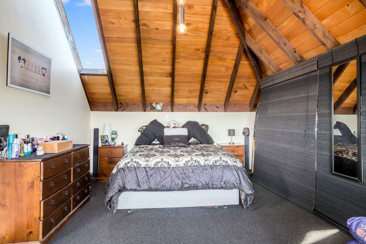 8 Moray Place Papakowhai_13