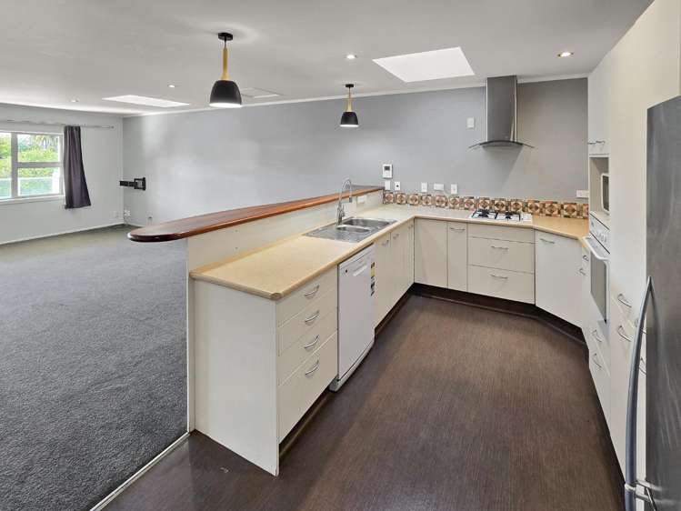 4/8 Girton Terrace Mount Cook_4