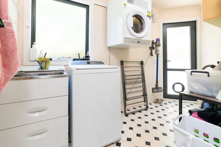 173a Severn Street Island Bay_18