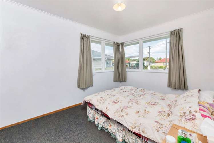 10 Crawford Avenue Mangere Bridge_11